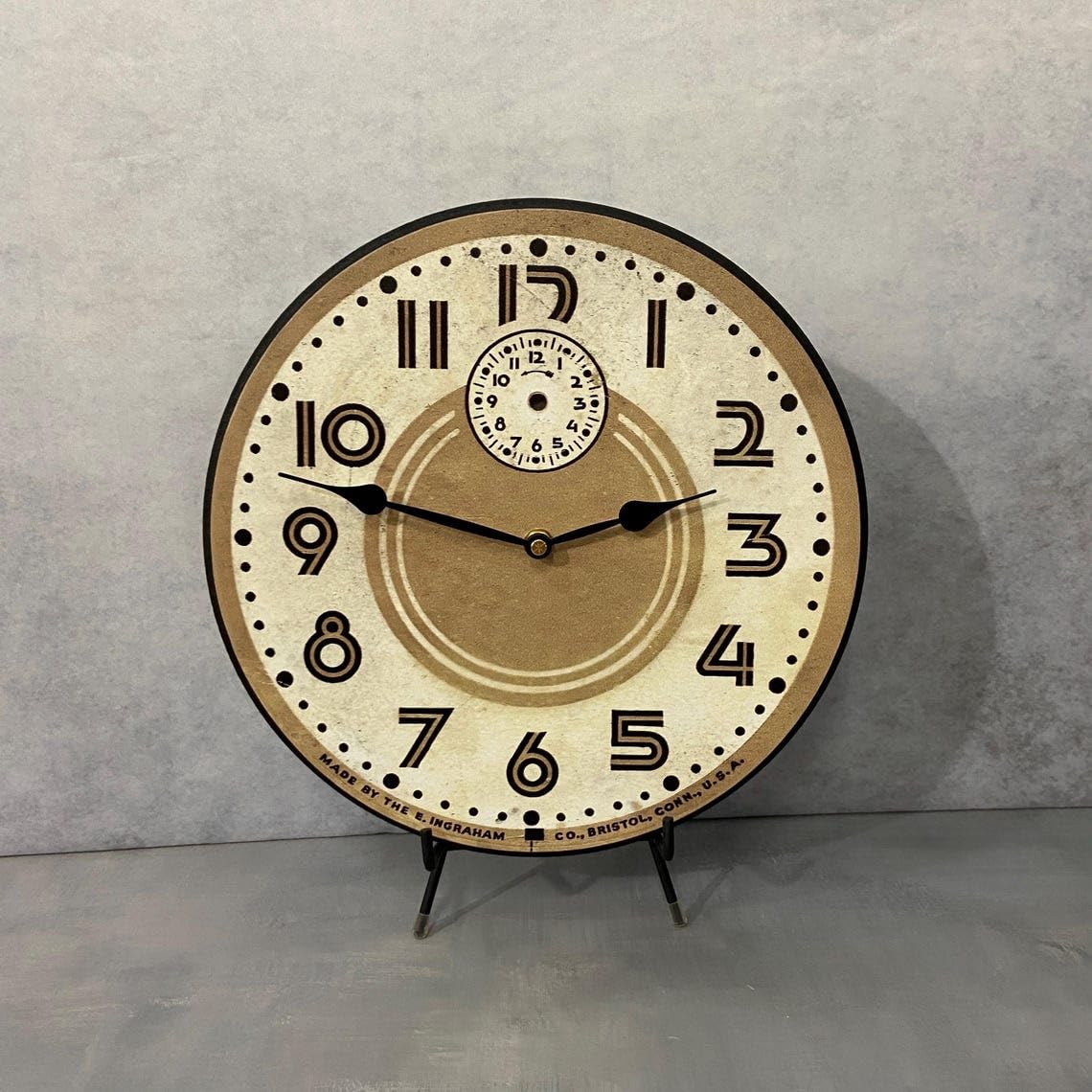 Amazon.com: Retro 60s Wall Clock | Ultra Quiet Quartz Mechanism
